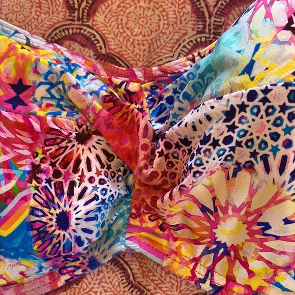 Sunsets 34 D blossom iconic twist top floral Whimsy - Picture 5 of 8